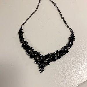 Womens v shaped black necklace